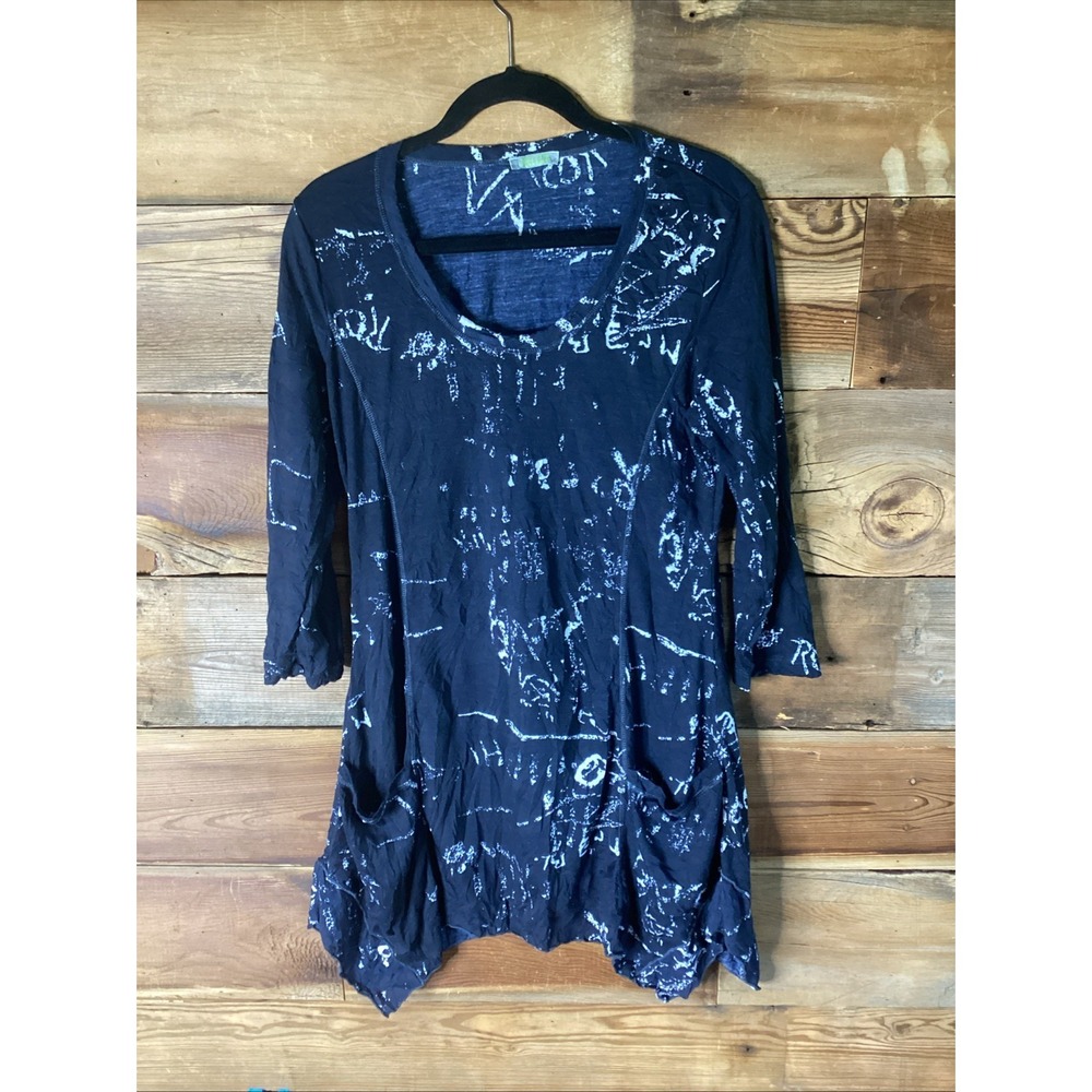 Simply Art by Dolcezza  M/L Gray/white  Lightweight Tunic Artsy Lagenlook
